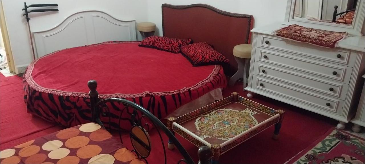Riad Lala Zakia Moulay Idriss Luaran gambar