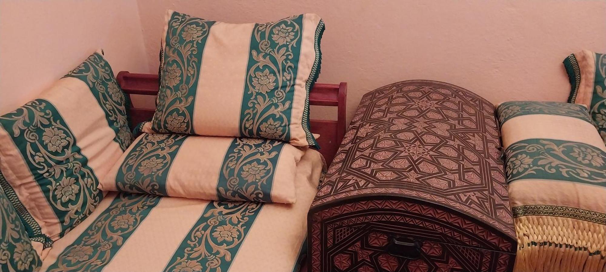 Riad Lala Zakia Moulay Idriss Bilik gambar